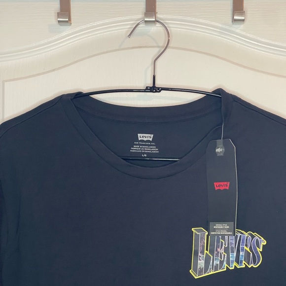 Levi’s Black T-Shirt - Picture 3 of 3
